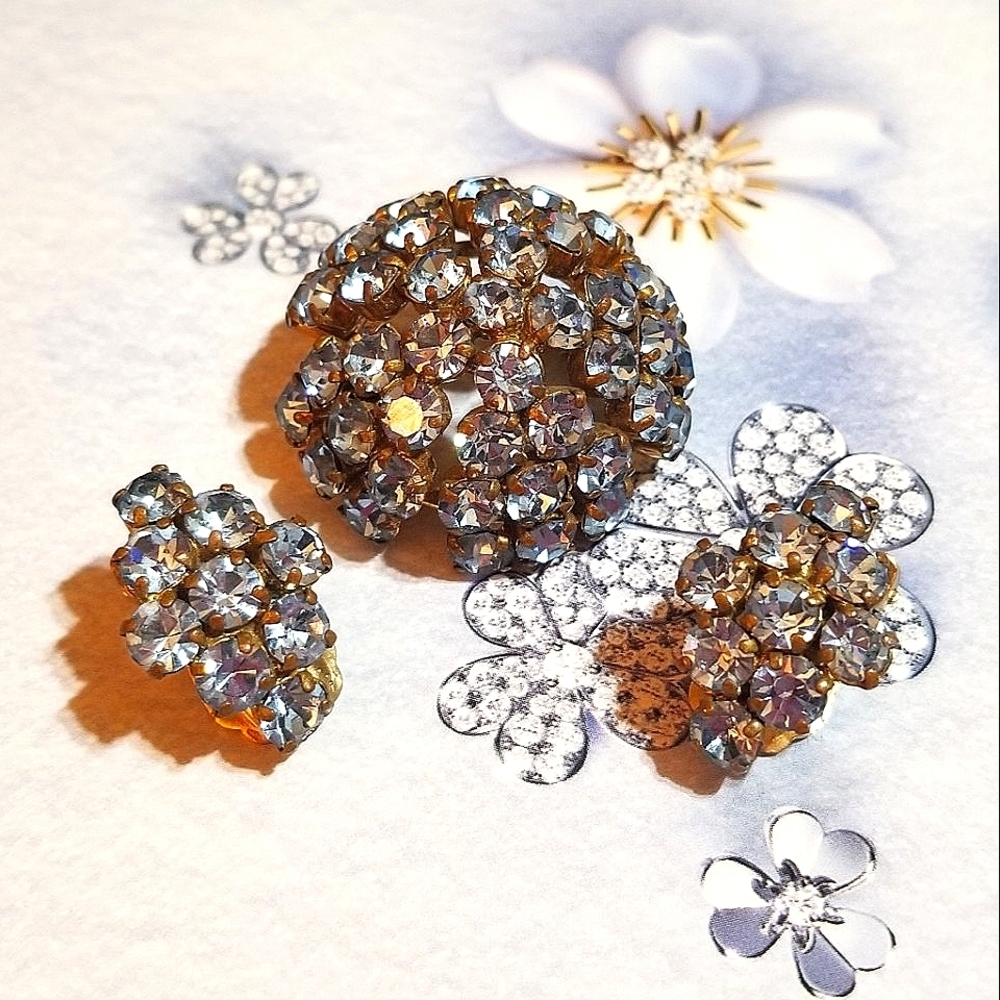 AUSTRIAN CRYSTALS Demi Parure - Powder Blue ~ VINTAGE